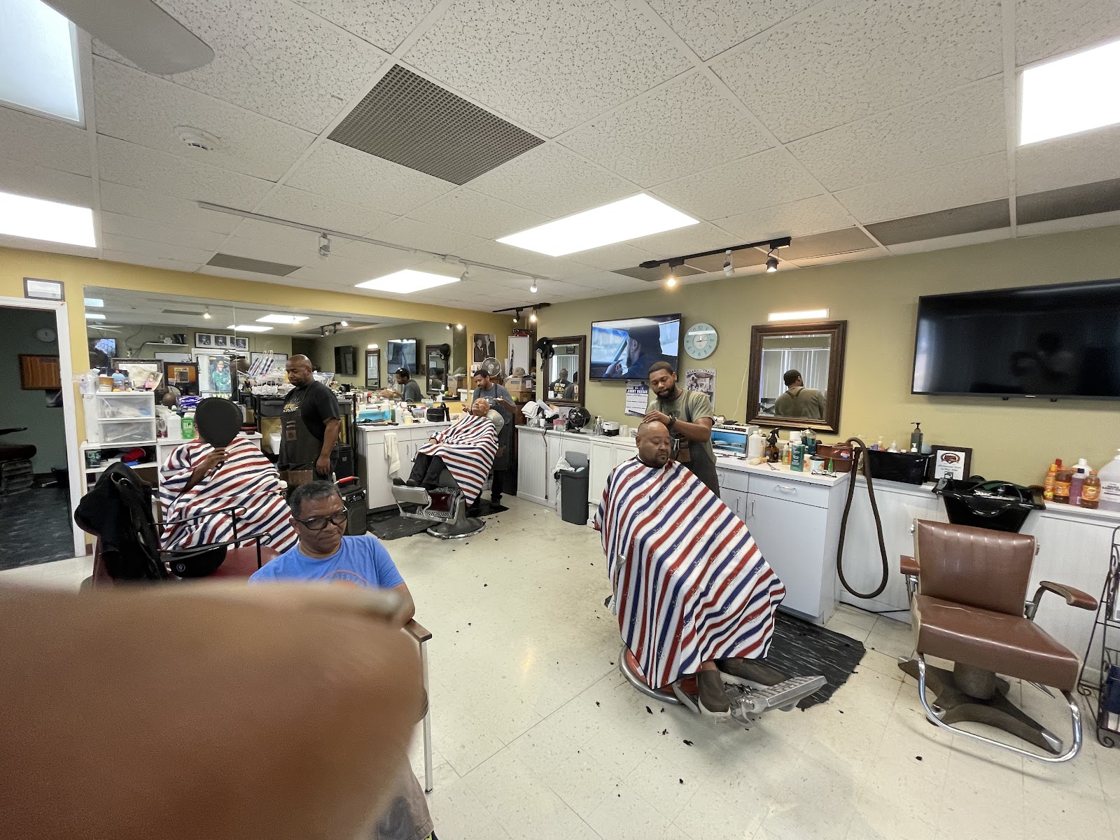 Inside Moss Barber Shop